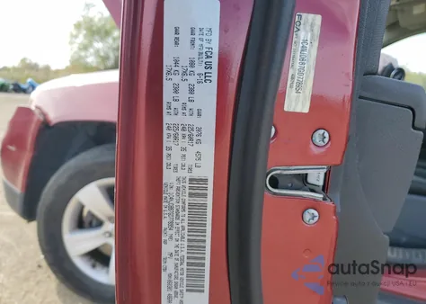 2016 Jeep Compass Sport z USA, uszkodzony, nr VIN 1C4NJDBB7GD778954